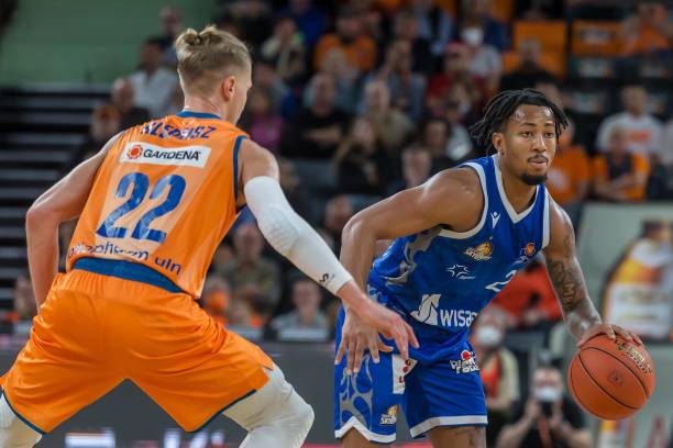 事实与专业 事实与专业