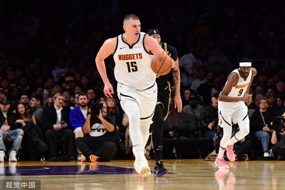 初露锋芒 初露锋芒