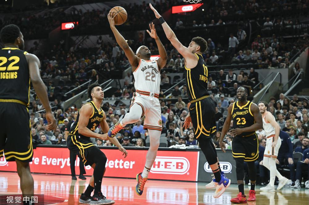 他不仅显示 他不仅显示